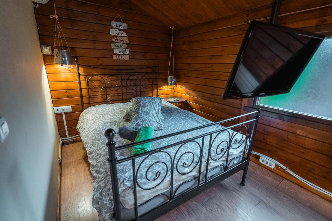 Fuente Del Lobo Glamping & Bungalows - Adults Only Пінос-Хеніль Екстер'єр фото