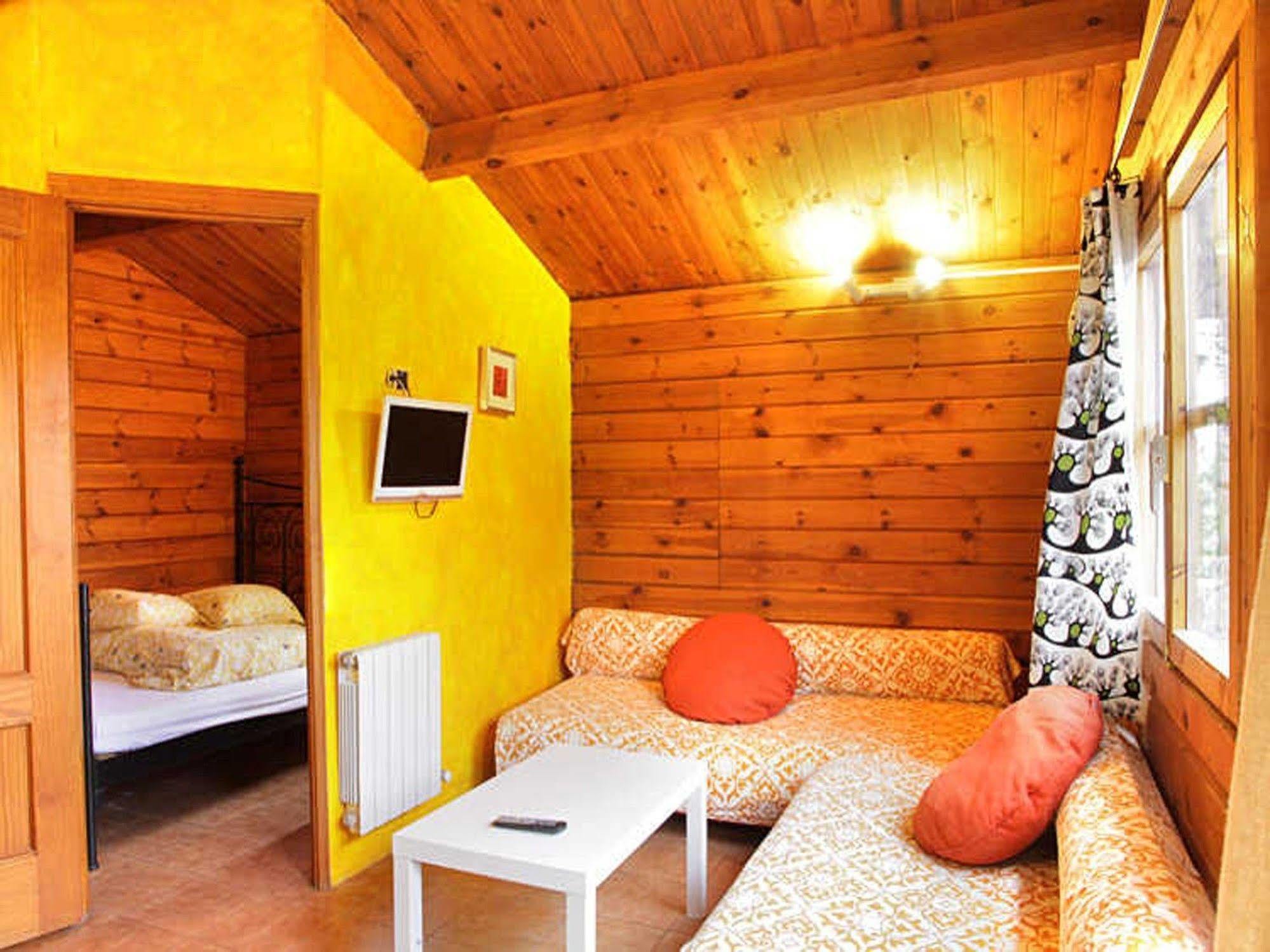 Fuente Del Lobo Glamping & Bungalows - Adults Only Пінос-Хеніль Екстер'єр фото