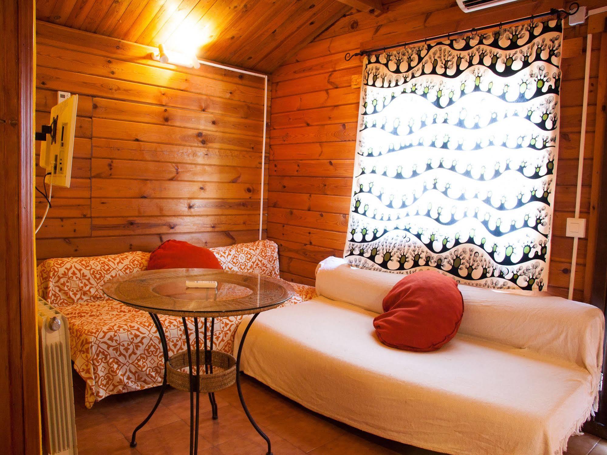 Fuente Del Lobo Glamping & Bungalows - Adults Only Пінос-Хеніль Екстер'єр фото