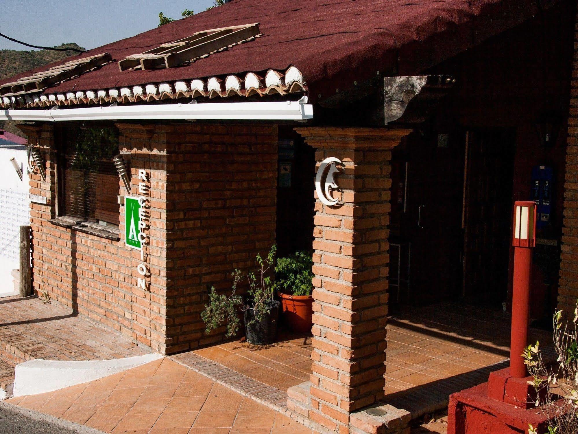 Fuente Del Lobo Glamping & Bungalows - Adults Only Пінос-Хеніль Екстер'єр фото