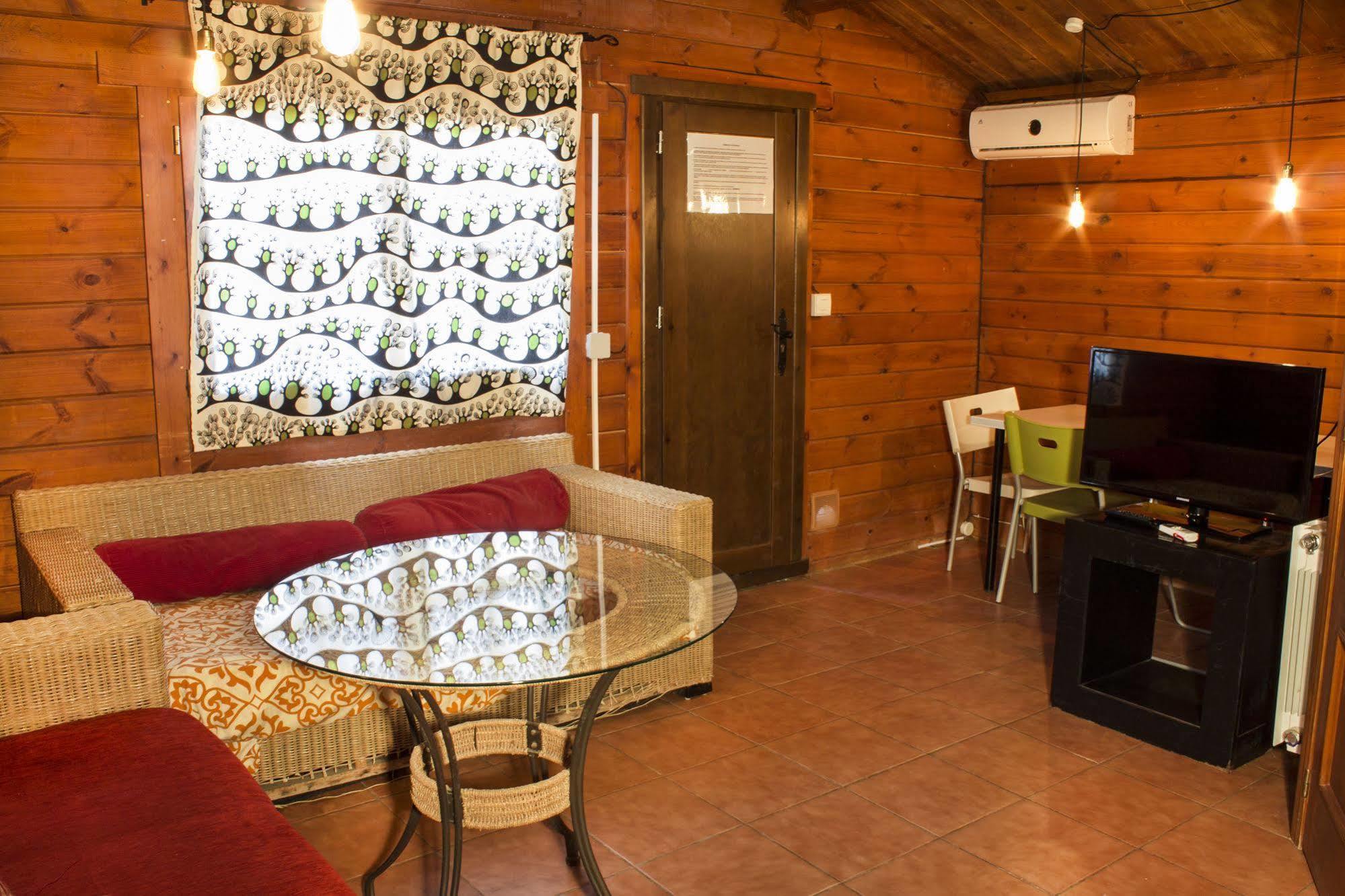 Fuente Del Lobo Glamping & Bungalows - Adults Only Пінос-Хеніль Екстер'єр фото